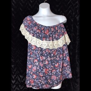 Off the shoulder fashion top 🌟